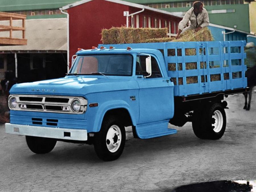  Dodge D300 Stake Truck 1970 года  (фото 1 из 1)